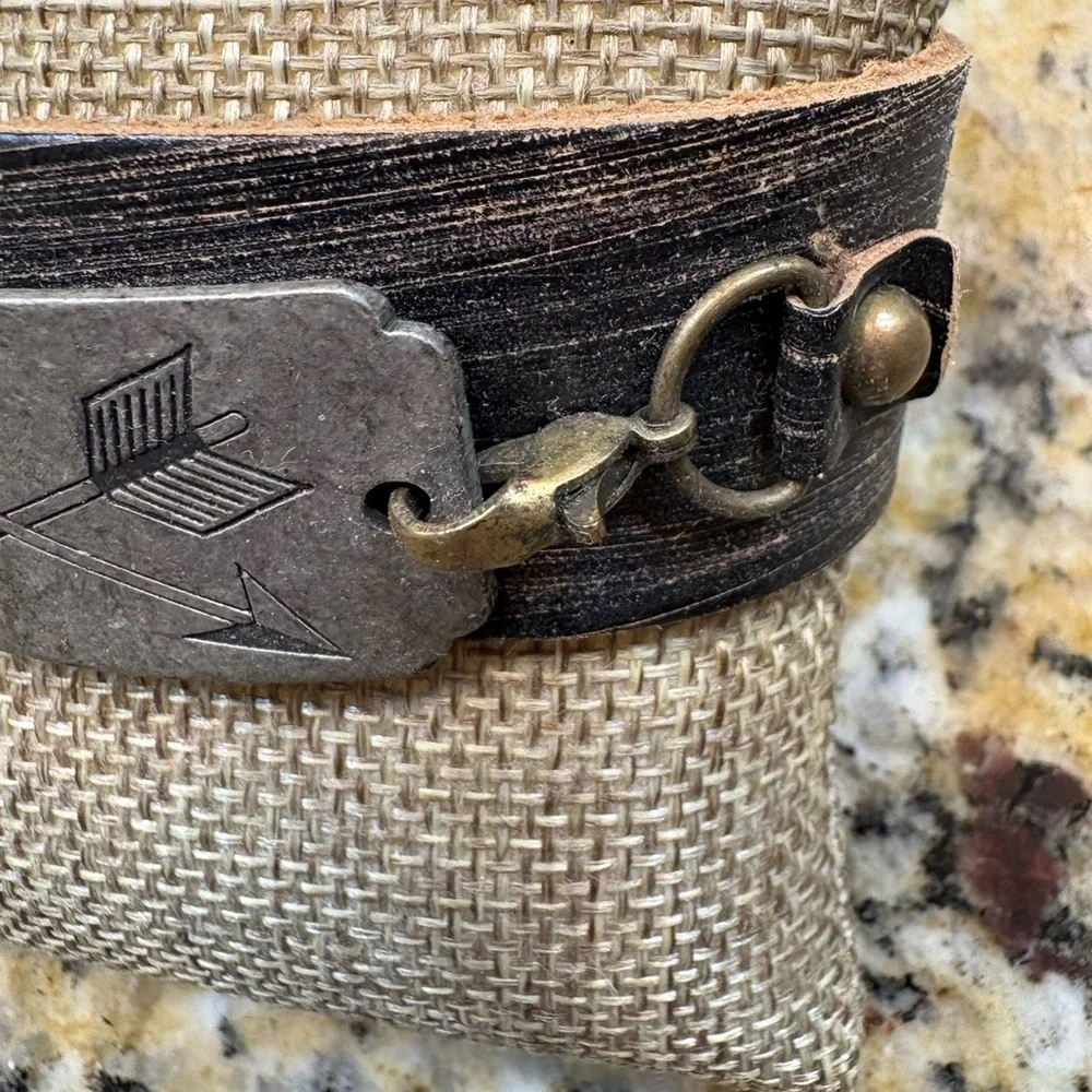 ▪️Leather Cuff Bracelet